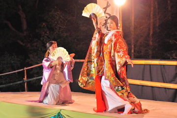 竹取物語をテーマにした創作舞踊