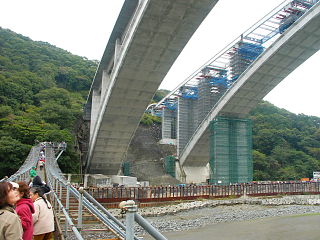 工事用吊り橋から眺める
