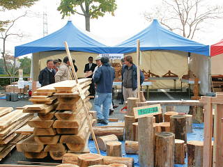 材木・木工作品の展示