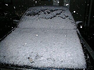 車の上の雪